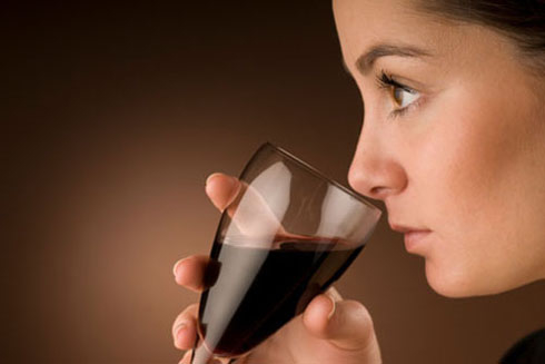 Uống rượu vang mỗi ngày giúp giảm cân